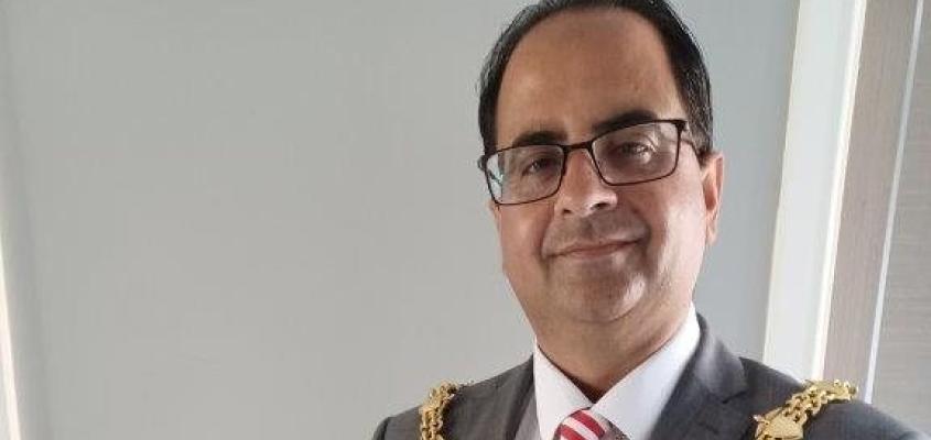 Mayor of Rotherham with Spring Fair poster